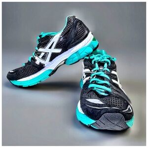 Dynamic Black and Teal Women's Athletic Shoes